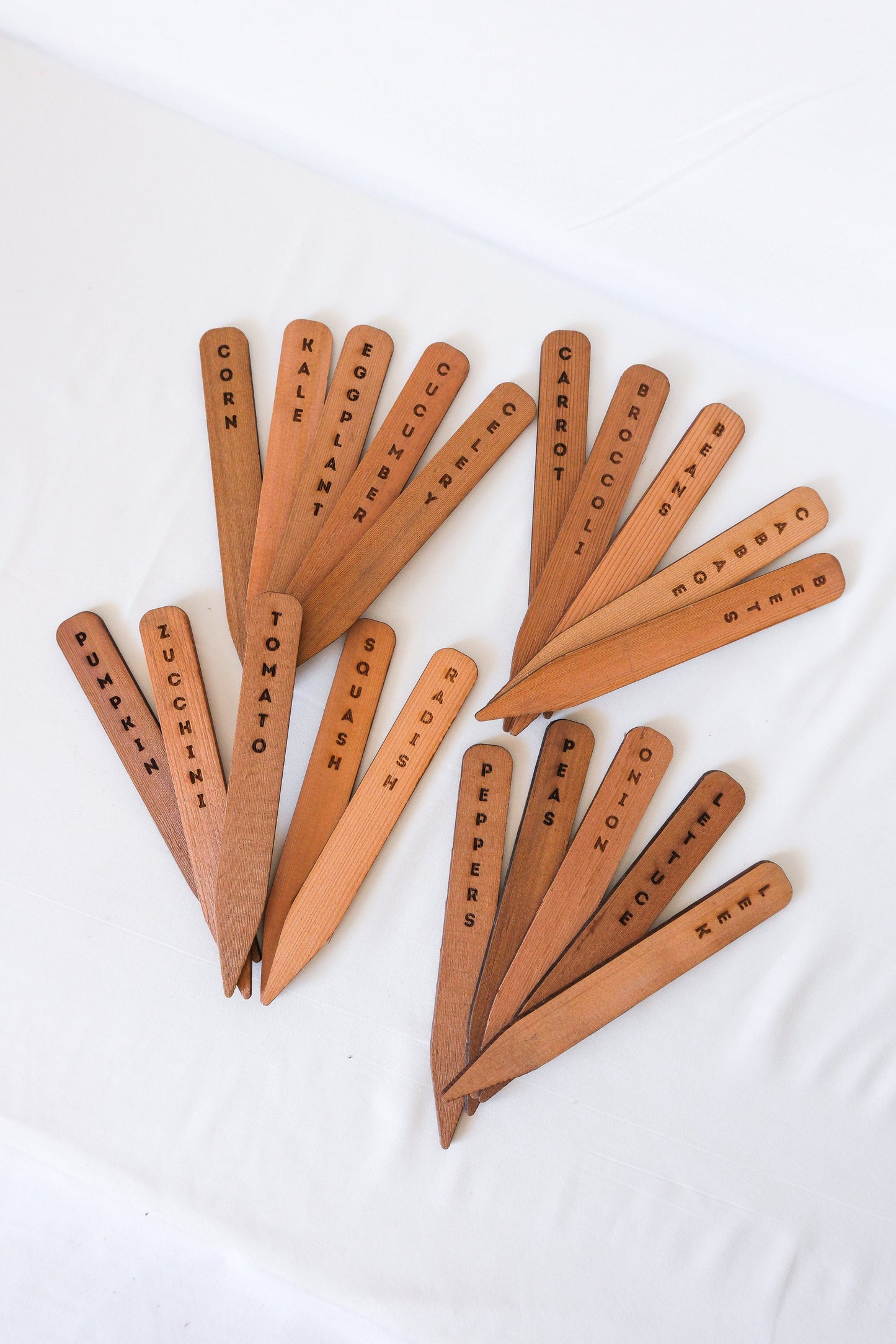 Cedar Garden Plant Markers Set