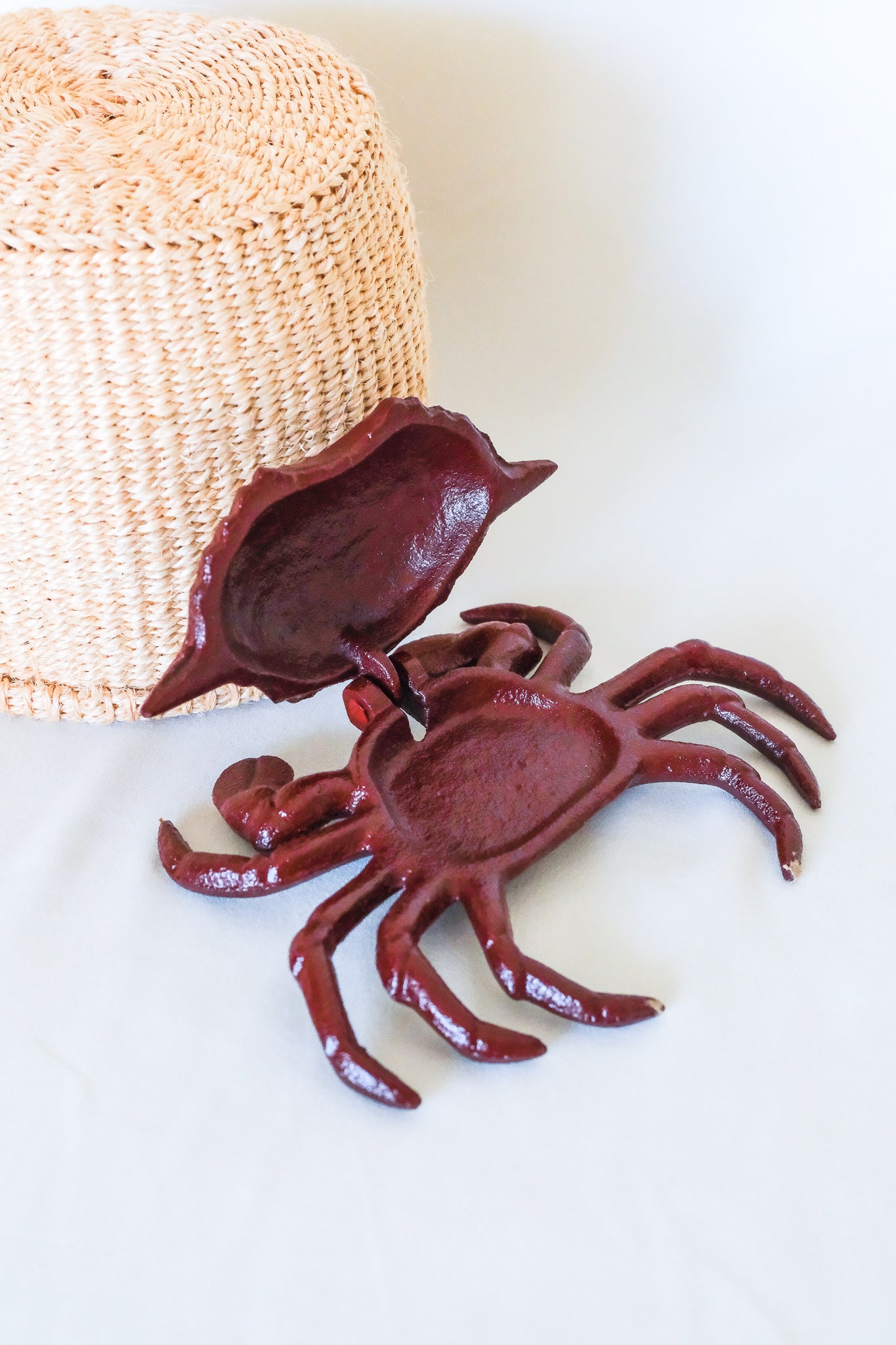 Cast Iron Crab Key Hider