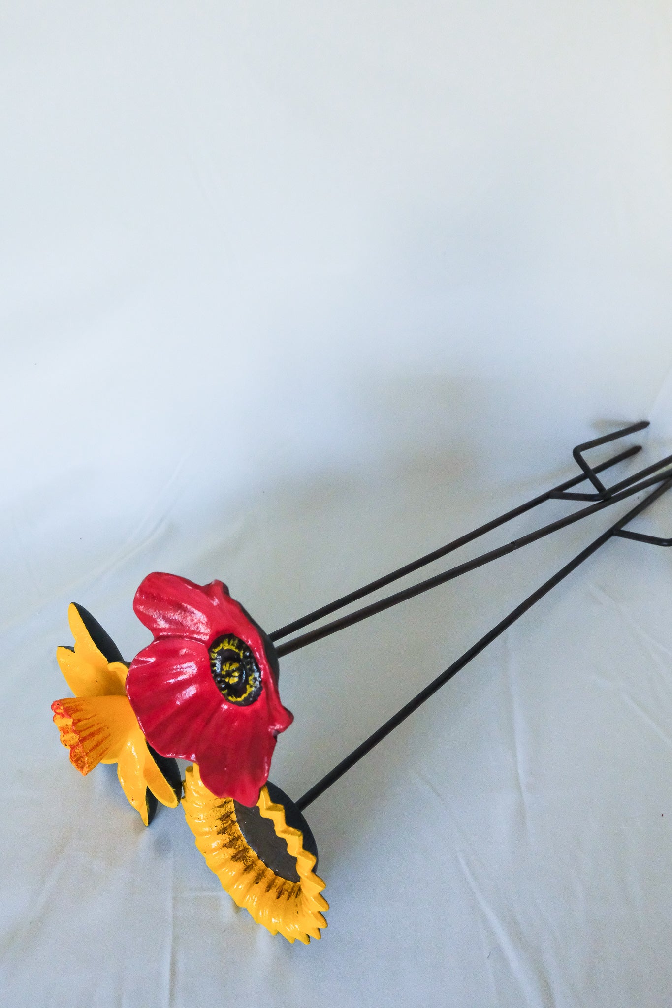 Cast Iron Floral Bird Feeder